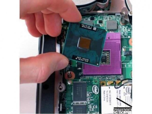 MENJAVA-NADGRADNJA PROCESORJA NA PRENOSNIKU / ENOSTAVNO