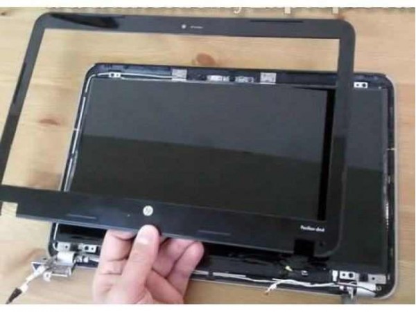 MENJAVA OHIŠJA LCD ZASLONA NA PRENOSNIKU