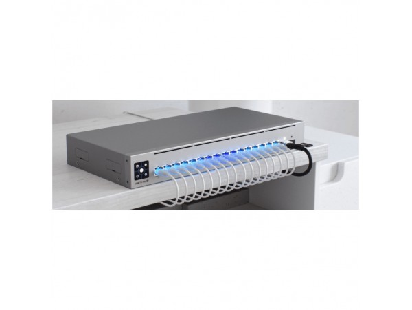 STIKALO 16-PORT Ubiquiti Pro Max 16 PoE 4x2,5Gbp/s 12x1Gbp/s 2x10g SFP+ PoE+ (USW-PRO-MAX-16-POE)